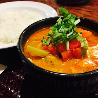 たっぷり野菜と鶏ダシのさらさら野菜カレー(パンチマハル )