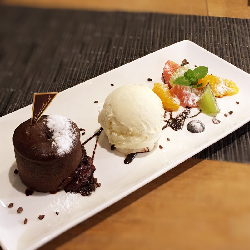 フォンダンショコラ デザート盛り(PRESQU'ILE CAFE)