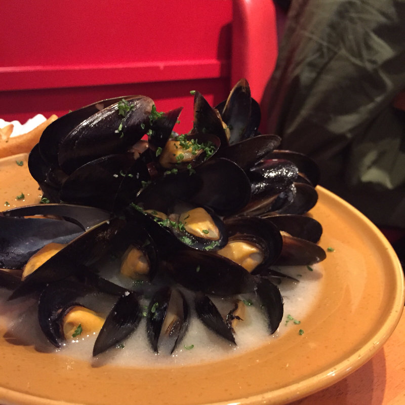 ムール貝の白ワイン蒸し(浅草カフェ　ラグランドカリス （浅草カフェ　La Grande Calice）)