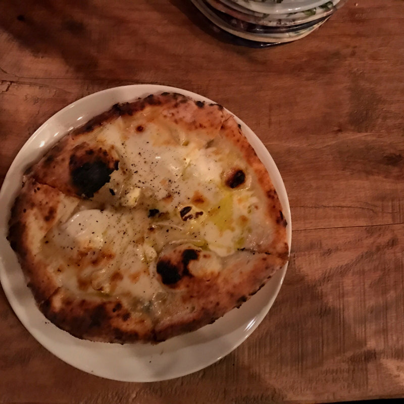 4種チーズピザ(ホラアナ （HORAANA）)