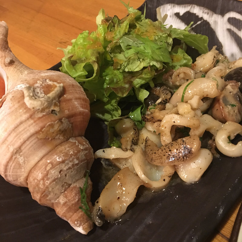 つぶ貝のバター炒め(麻布 富ちゃん)