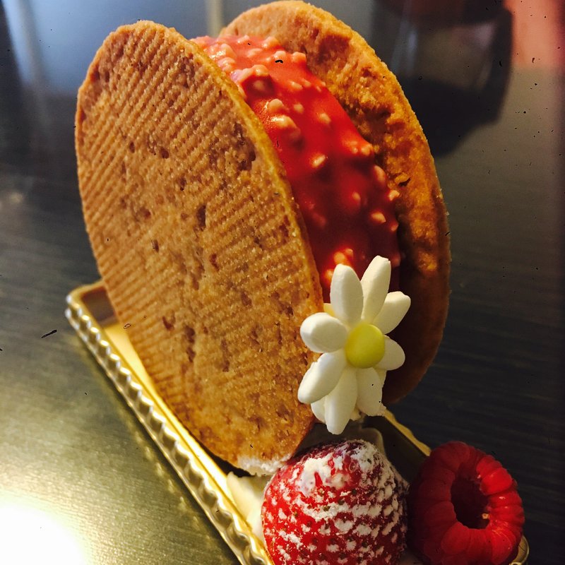 クリームチーズとベリーのケーキ(ポムデリス)