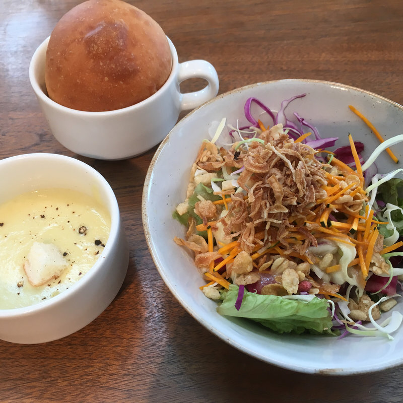 パン&サラダ&スープ(TEA HOUSE laCASA 安城店 （ティーハウスラカーサ）)