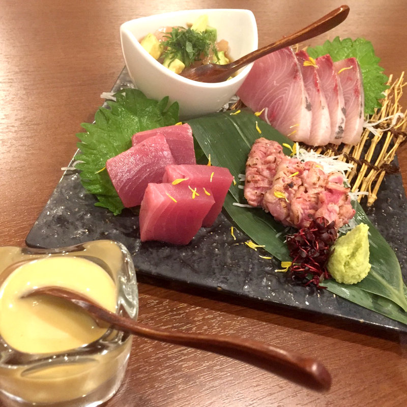 お造りの盛り合わせ(中華キッチン マヨネーズ本舗)