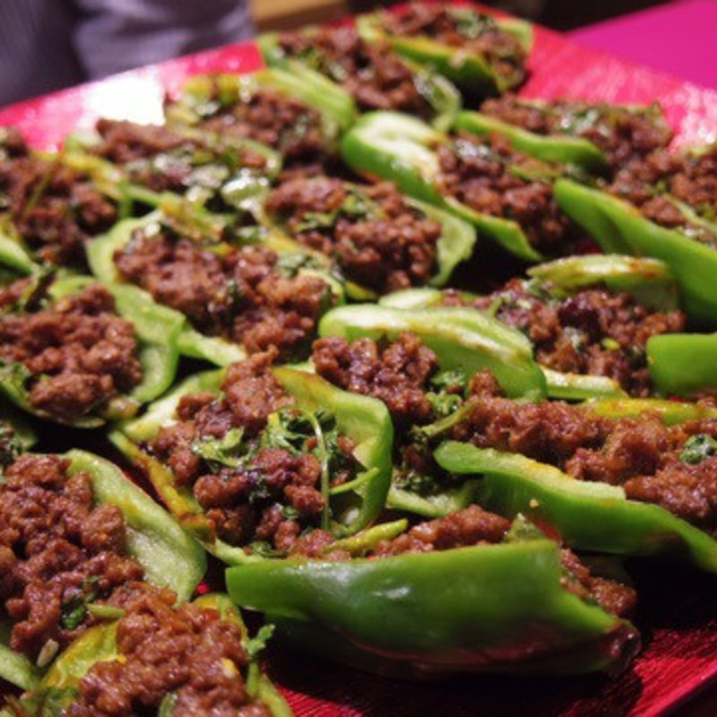 羊肉とパクチーの生ピーマン包み(BAO （バオ）)