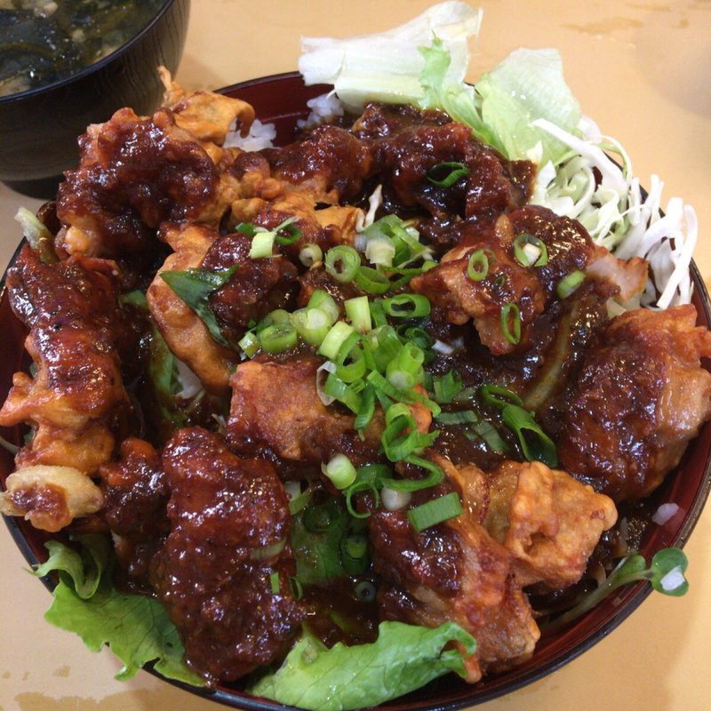 みそ唐揚げ丼(ながせ・お食事処)