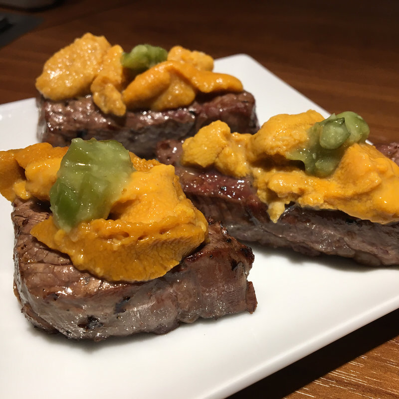 雲丹乗せヒレキューブ(焼肉ダイニング ＧＹＵＢＥＩ 新宿ミロード （GYUBEI）)