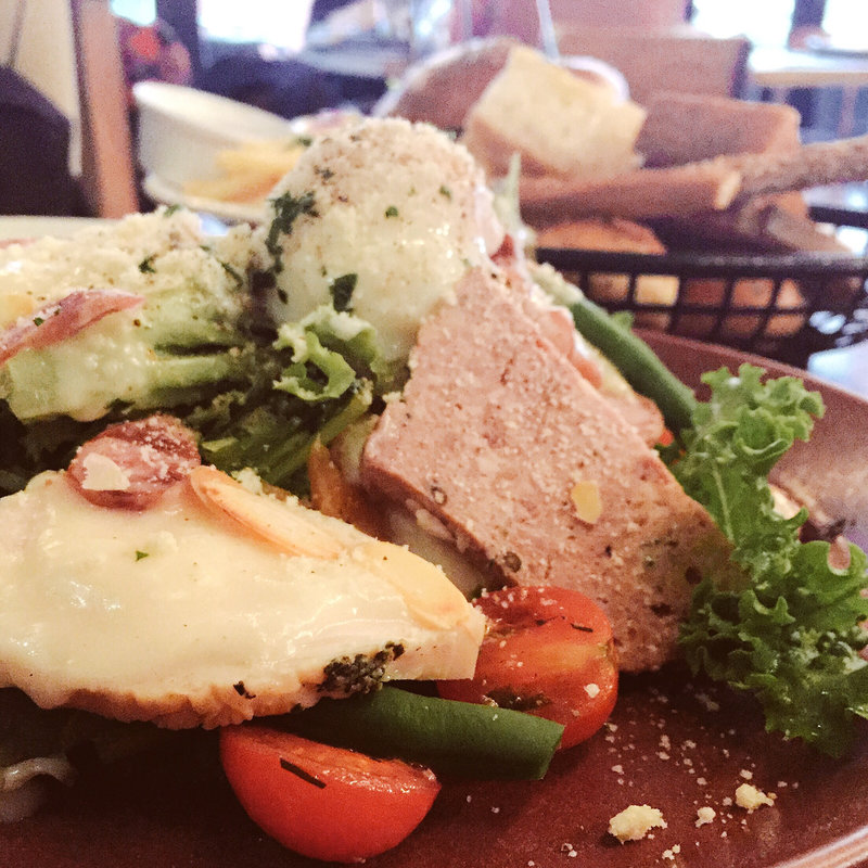 コブサラダランチ(Meat&Bakery TAVERN （タバーン）)