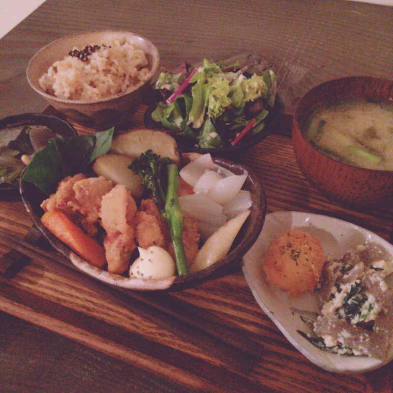 おぼんごはん 美丹波どりの塩麹からあげ(PUBLIC KITCHEN cafe 吉祥寺店 （パブリック キッチン カフェ）)