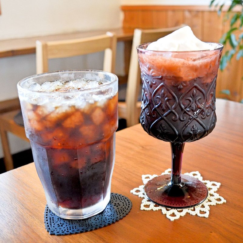 シェカラートとアイスコーヒー(slow cafe （スローカフェ）)