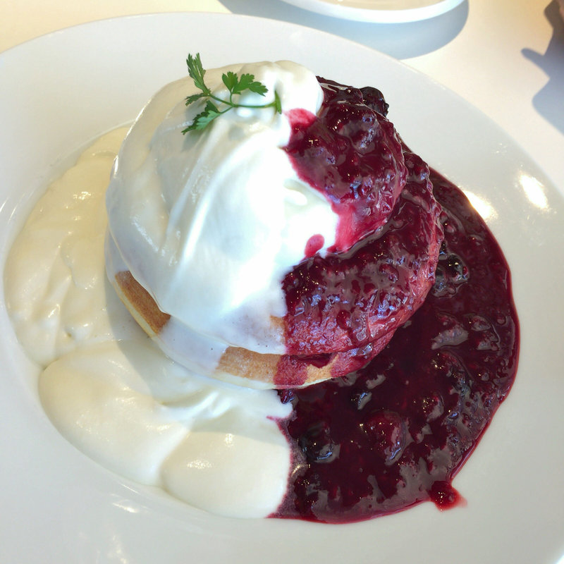 ラルゴのスノーベリーマウンテン ホワイトチョコアイス添え(ラルゴ珈琲 （LARGO COFFEE）)