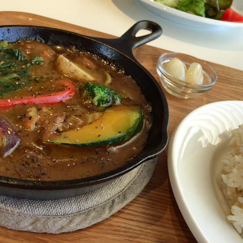 ゴロゴロ野菜と豚肉の鉄板カレー(ラルゴ珈琲 （LARGO COFFEE）)