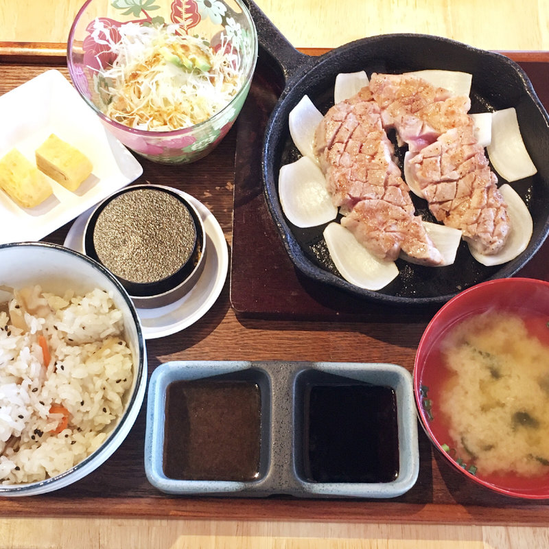 豚ステーキセット(かっちゃん)