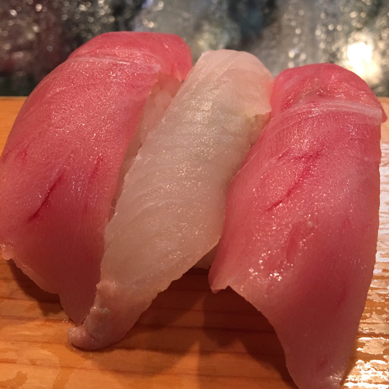 赤身と鯛と中トロ(にぎり屋 大膳)