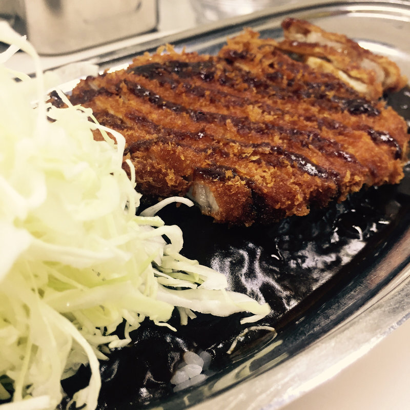 ロースカツカレー エコノミークラス(ゴーゴーカレー 渋谷警察署前スタジアム)