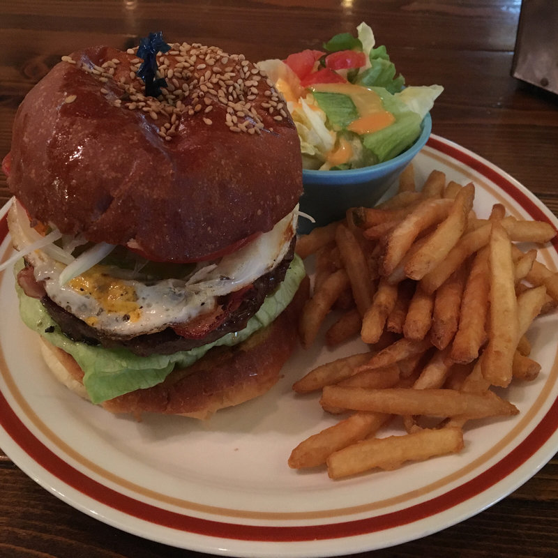 4 EGG  BECON BURGER(roller coast)