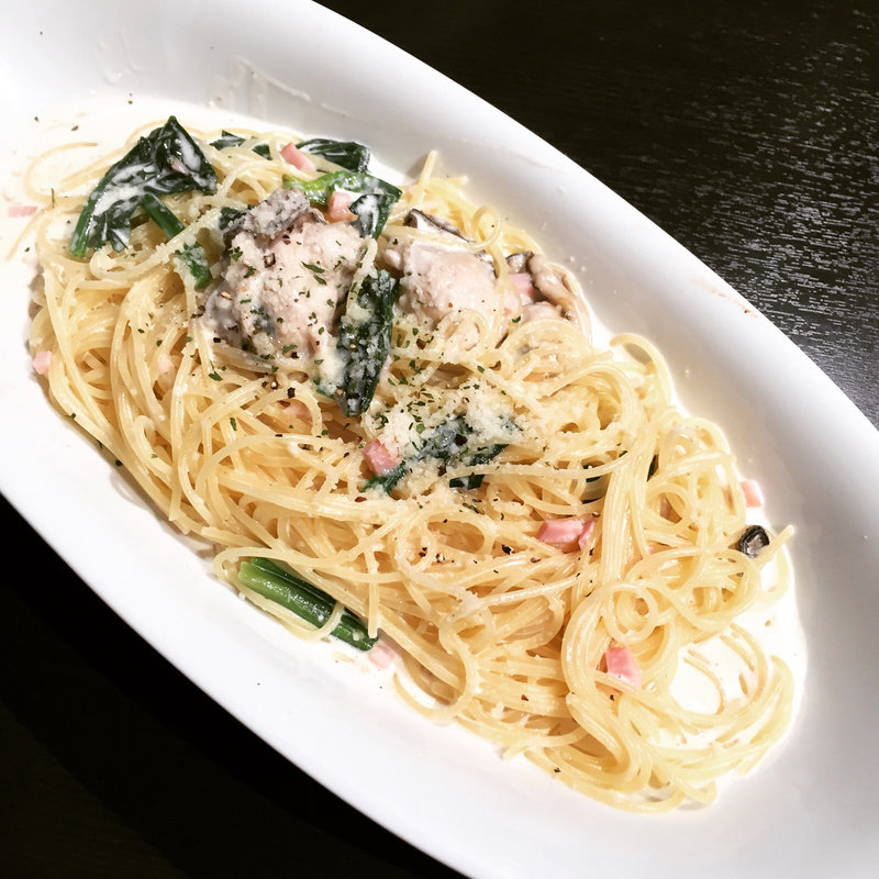 牡蠣とほうれん草のクリームパスタ(ワンハート)