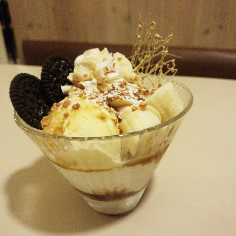 塩キャラメルバナナパフェ(小麦や)