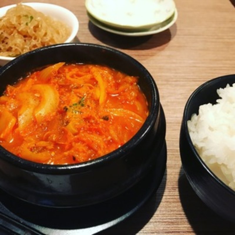 キムチチゲ(タッカンマリ専門店ここや )