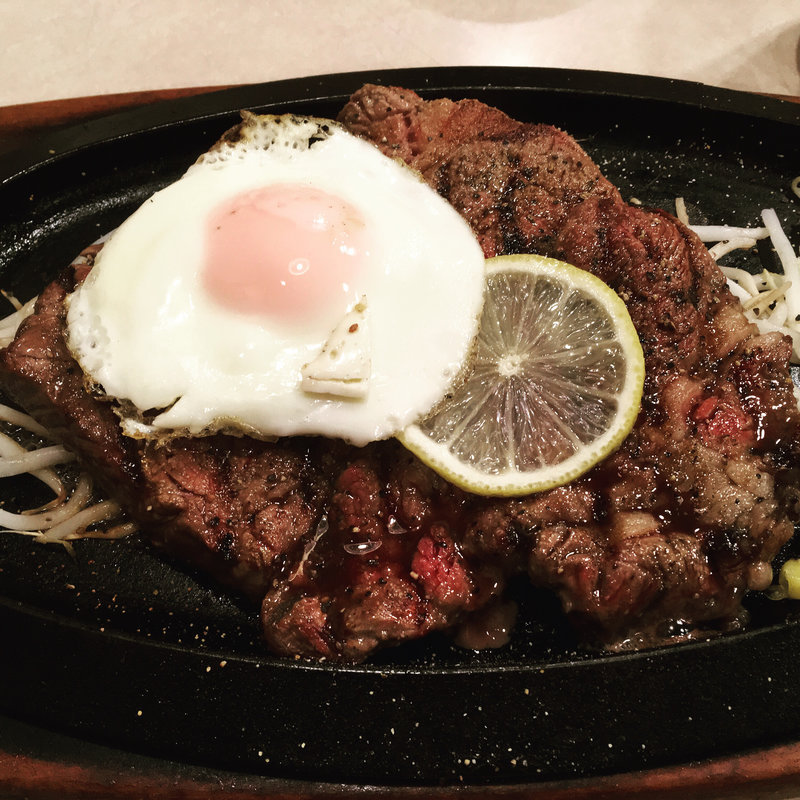 パワフルジャンボステーキ（ライス、サラダ、スープ付）(KYOBASHI KUISHINBO )