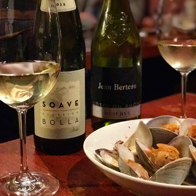 ハマグリの白ワイン蒸し(にこみや 三浦)