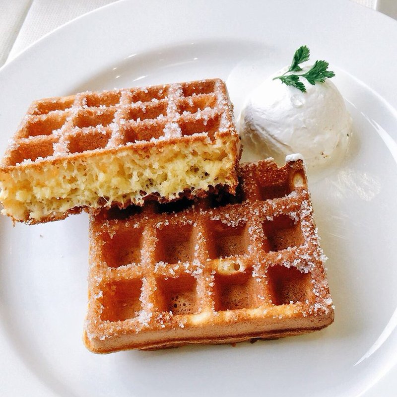 プレーンワッフル(カフェバーロボ )