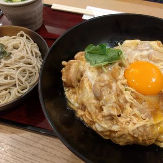 親子丼とおそばのセット(花旬庵 モザイクモール （カシュンアン）)