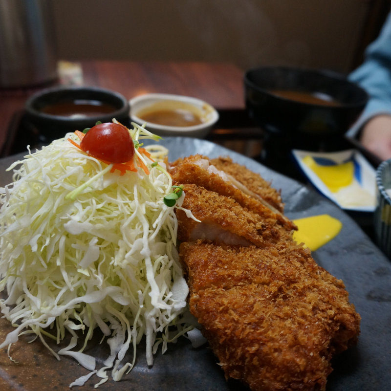 六白豚カツ定食(矢田かつ)