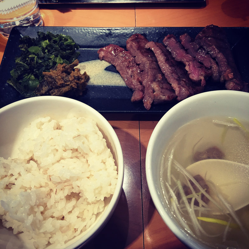 極厚芯たん定食(伊達の牛たん本舗 仙台駅3階 牛たん通り店 （だてのぎゅうたんほんぽ）)