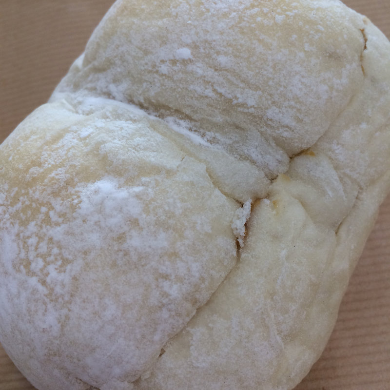 ピーナッツクリームサンド(えんツコ堂製パン)