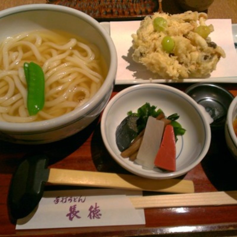 きのこと銀杏のかき揚げと素うどん(長徳 三越銀座店)