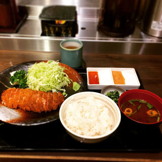 牛かつ麦飯セット(牛かつもと村 コレド室町店)