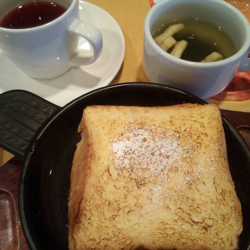 ふわふわ鉄板パンケーキ ガスト 新橋店 の口コミ一覧 おいしい一皿が集まるグルメコミュニティサービス Sarah