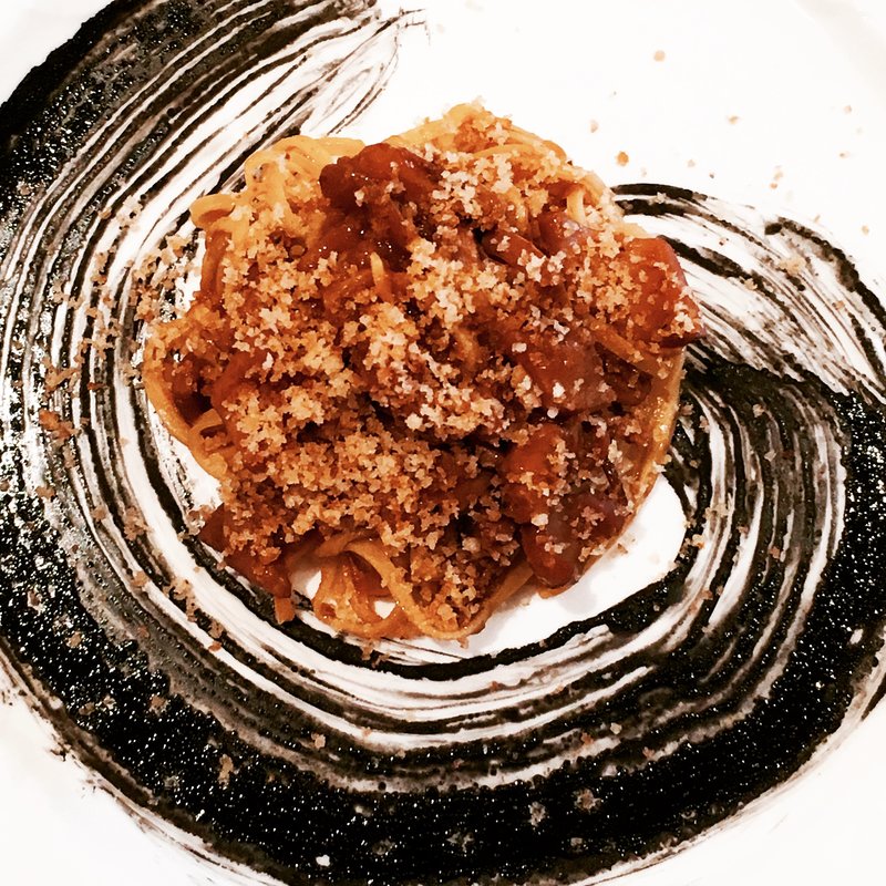 自家製タリオリーニ イカのソースと共に(ステファノ エ トモコ)