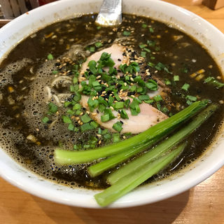 黒担々麺(東京担担麺本舗 瀬佐味亭)