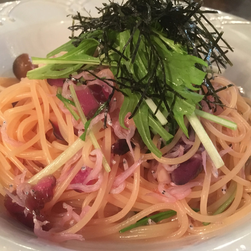 じゃことしばづけのパスタ(サラダ付き)(かねや)
