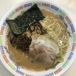 ラーメン(焼鳥・ラーメン 花山)