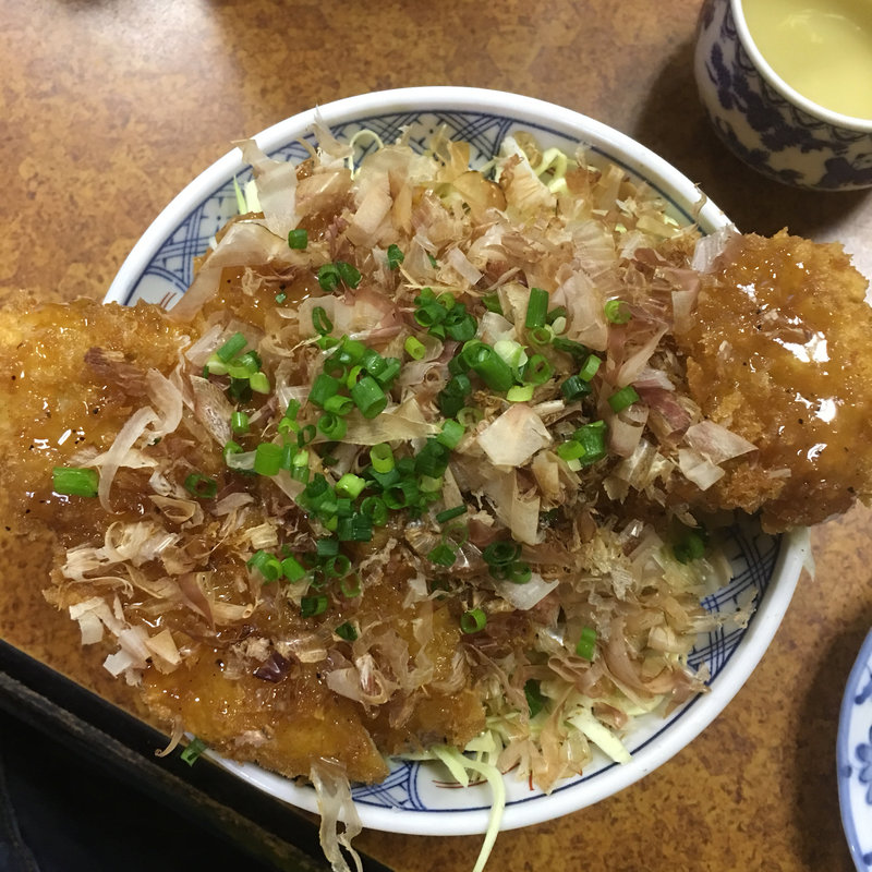 しおかつ丼(とんかつ吉乃家 （よしのや）)