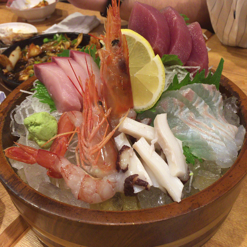 造り五種盛り(市場食堂　駅前 サンキタ店 （いちばしょくどう えきまえ）)