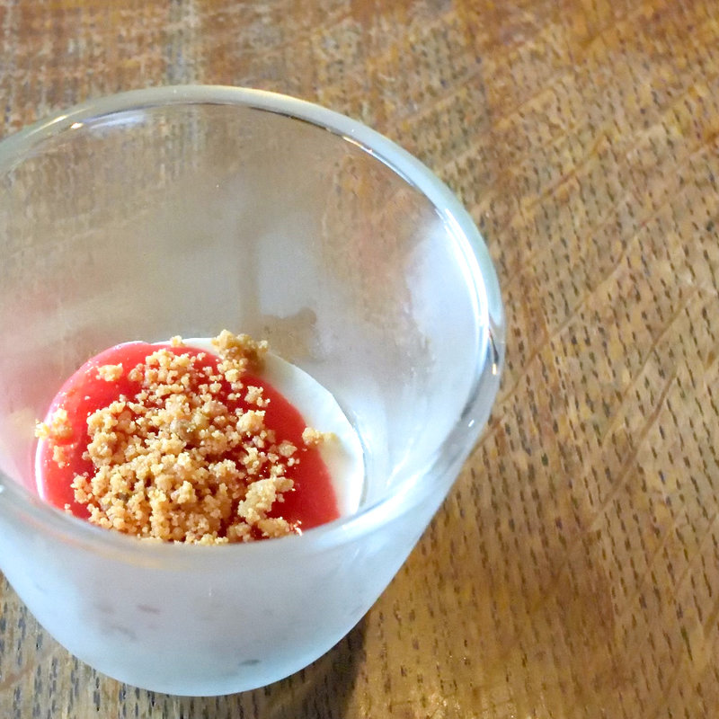 栗のクリームと苺のソース(五風十雨 （ごふうじゅうう）)