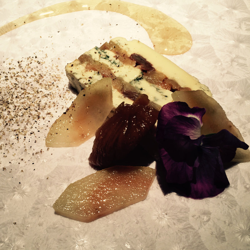 ゴルゴンゾーラとくるみのテリーヌ(エクアトゥール )