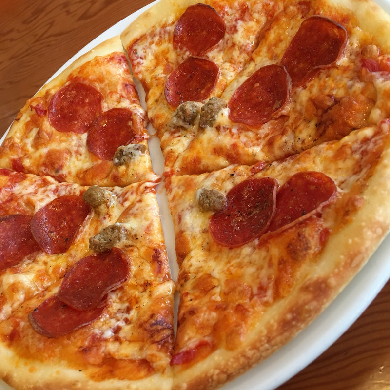 ペパロニとイタリアンソーセージのピッツァ(パスタフローラ 立川駅南口店 （Pasta Frolla）)