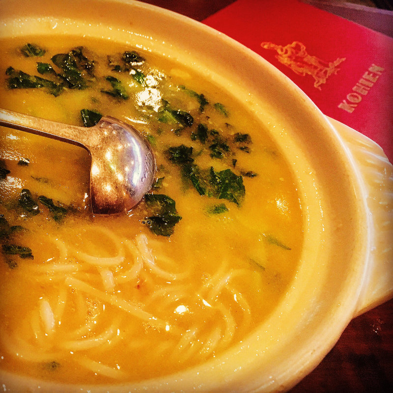 特製鳥煮込みそば(香妃園 （コウヒエン）)