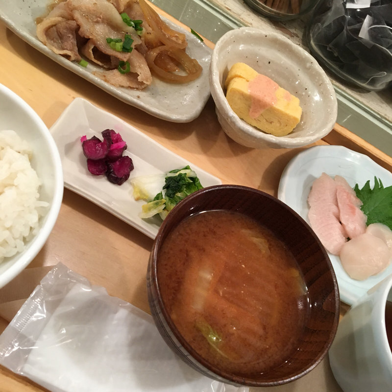 お肉のランチ(A to Z cafe)