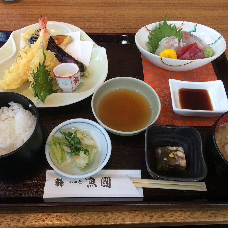 刺身と天ぷらの定食