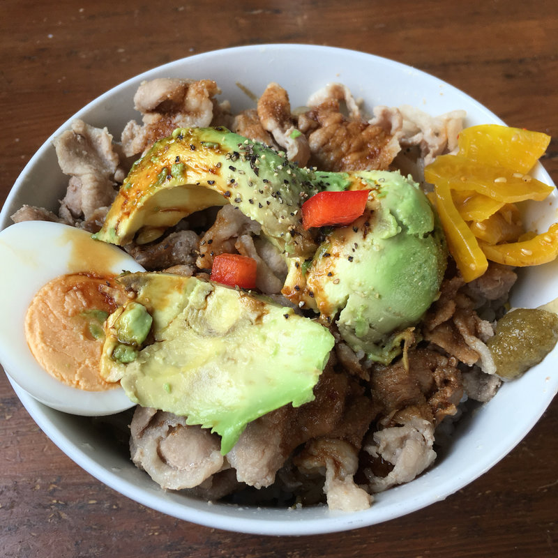 アボガドポーク丼(Big Mama’s Cafe （ビッグ ママーズ カフェ）)