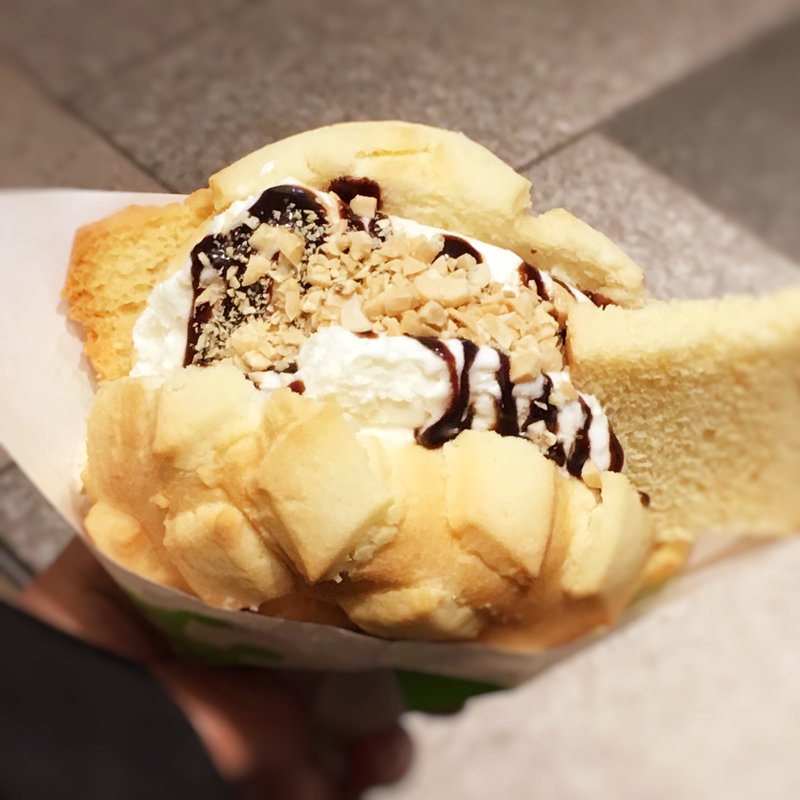 メロンパンアイス チョコナッツ(世界で２番めにおいしい焼きたてメロンパンアイス 博多マルイ店)