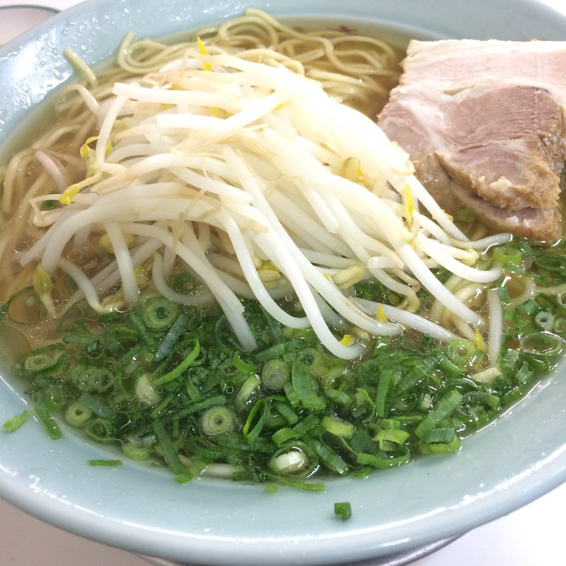 特大ラーメン(鷹 （たか）)