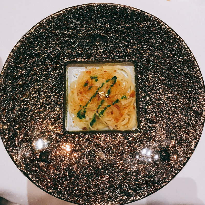 カラスミと小澤さんのフルーツカブのスパゲティーニ(イタリア料理 リストランテ マレッタ)