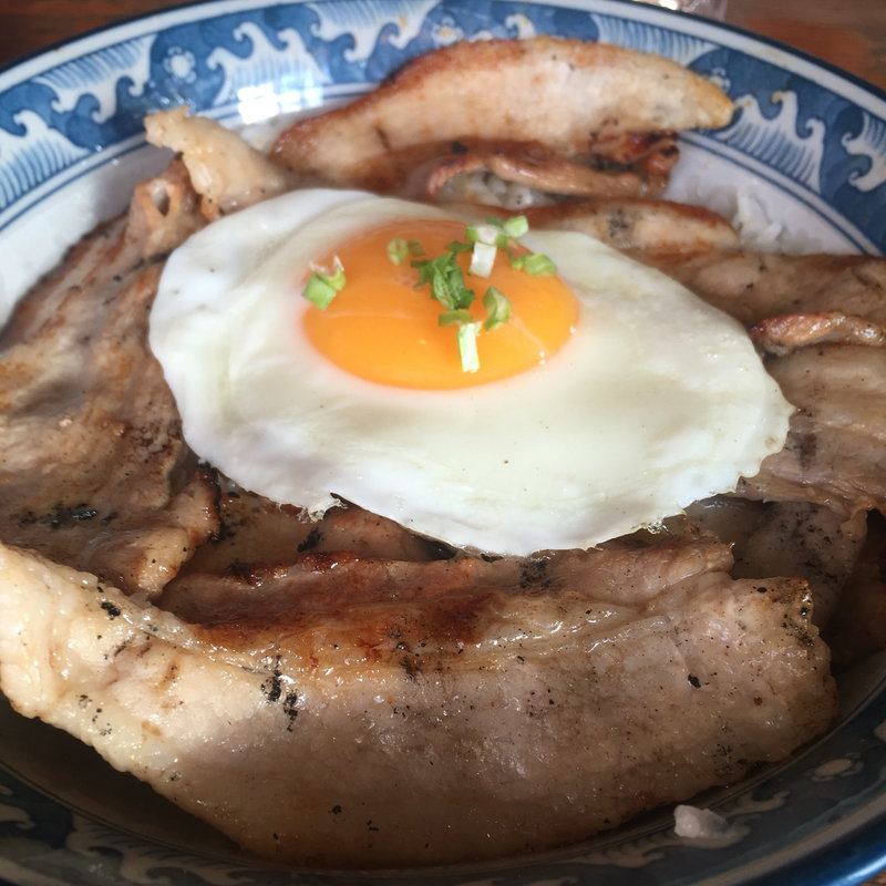 チャー丼 タマゴ 大盛り 肉増し(暮六つ )